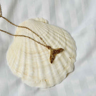 Stylized fin necklace (gold/silver)