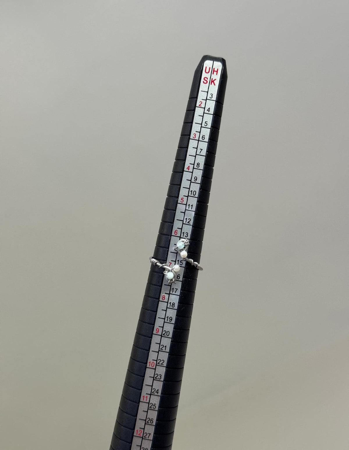 טבעת מיוחדת אבנים ופנינים כסף