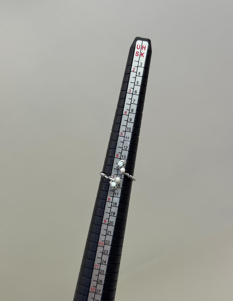 טבעת מיוחדת אבנים ופנינים כסף