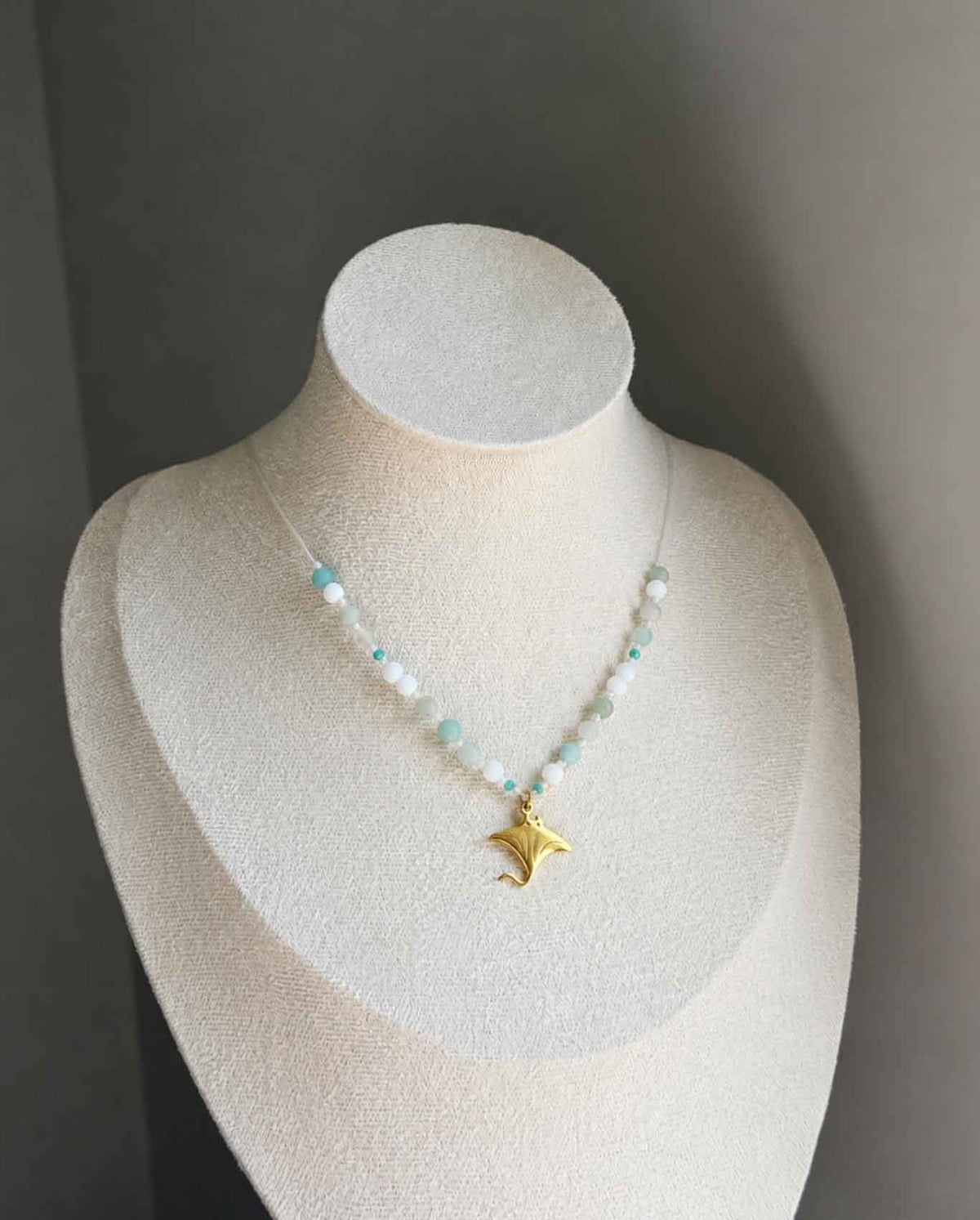 Manta Ray Necklace – Silver/Gold