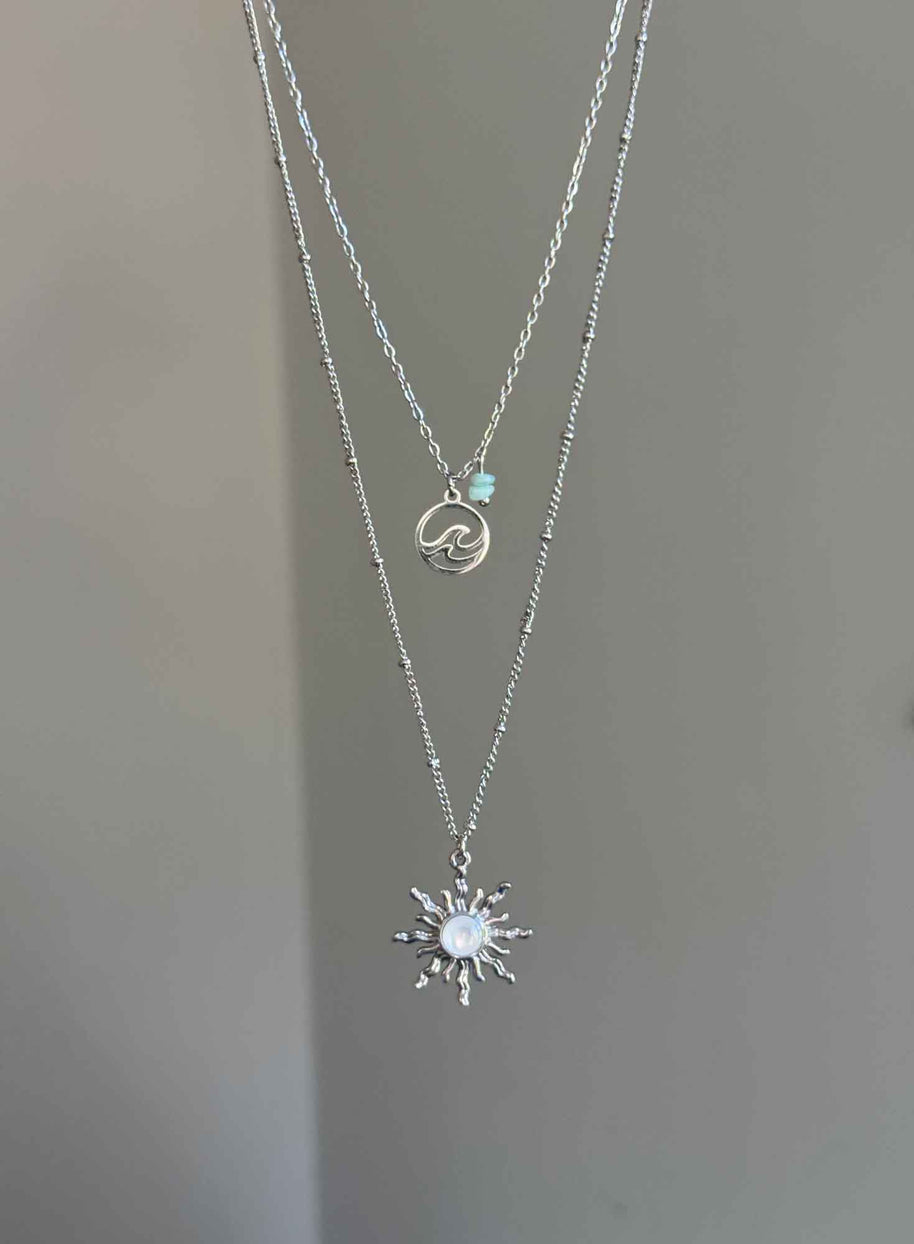 Shiny silver set