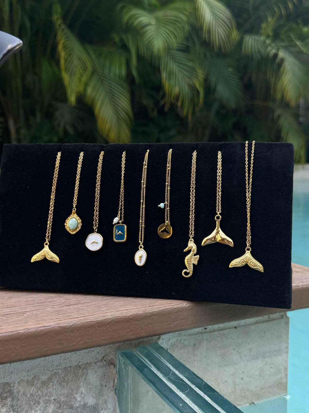 שרשרת אבן ירוקה זהב