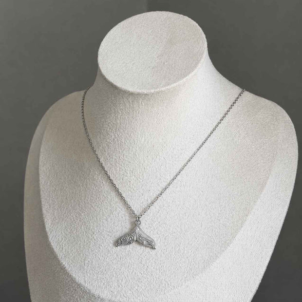Stylized fin necklace (gold/silver)