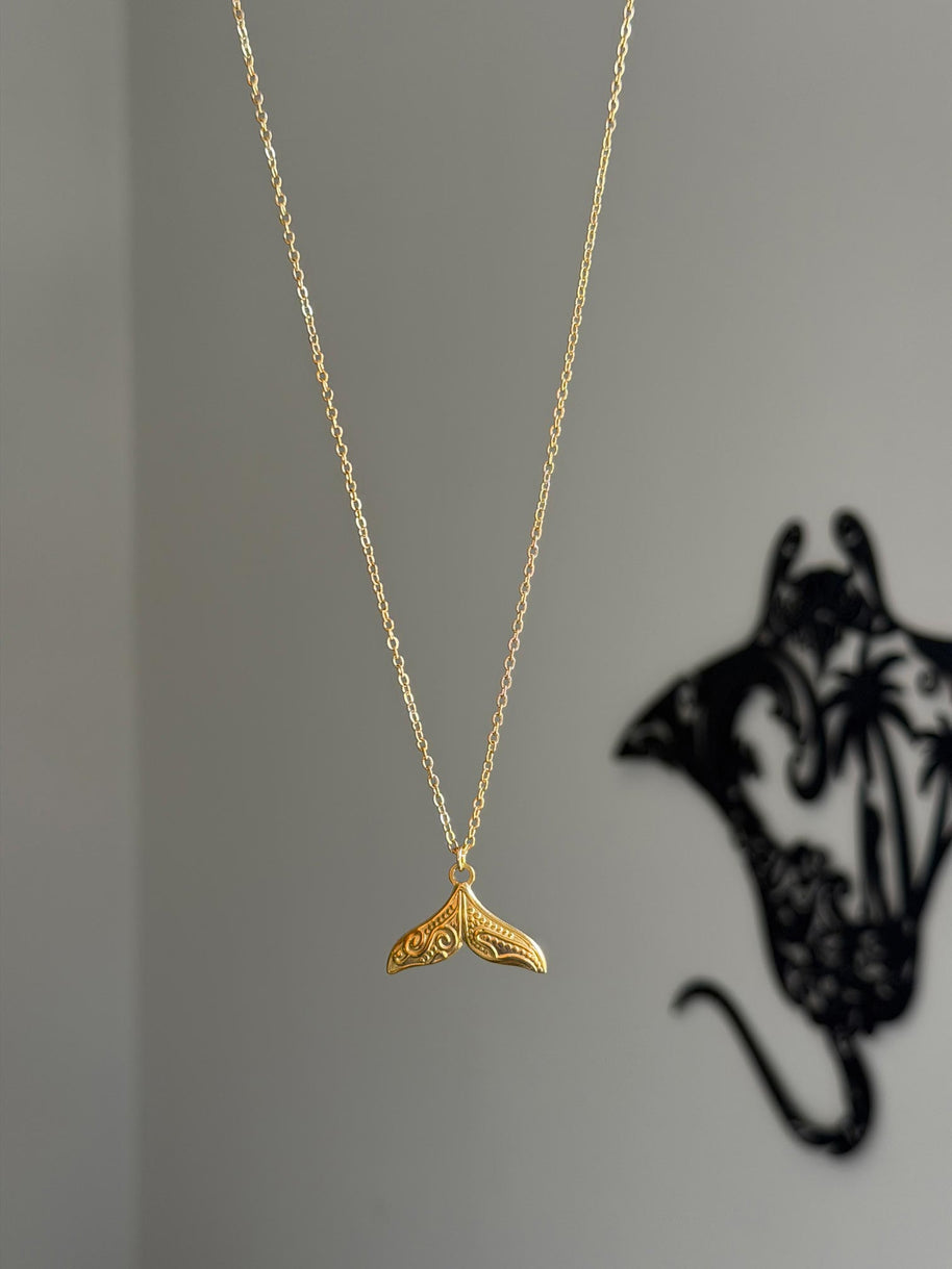 Stylized fin necklace (gold/silver)