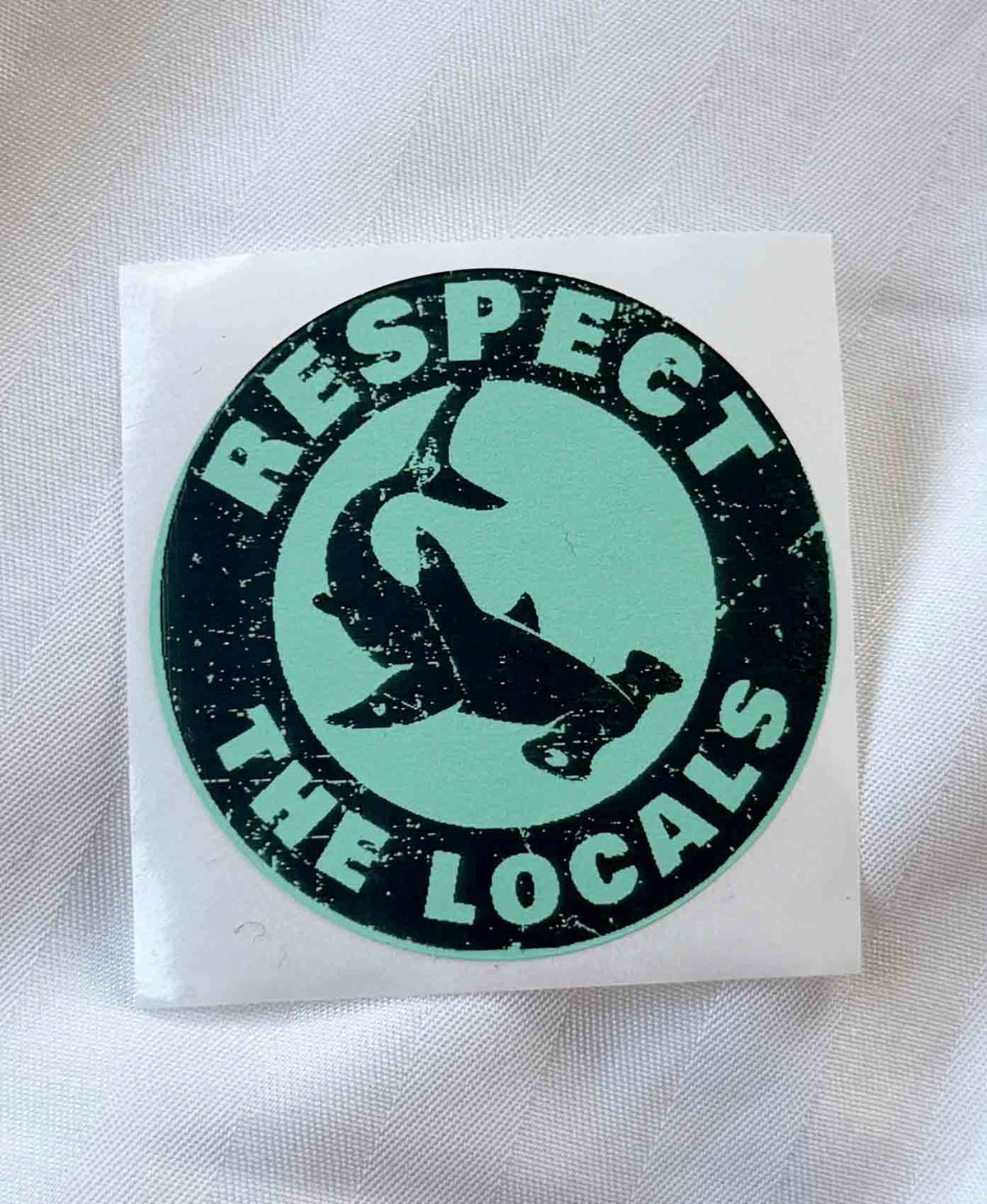 מדבקה פטישן respect the locals
